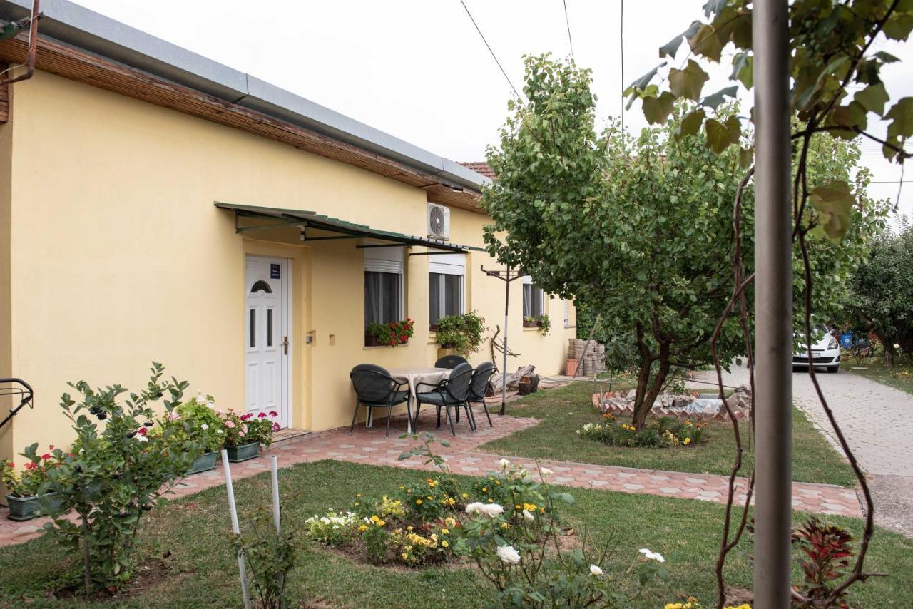 Apartman Peric Джяково Экстерьер фото
